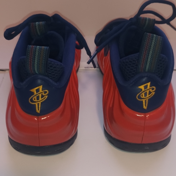 Nike - Picture 6 of 11